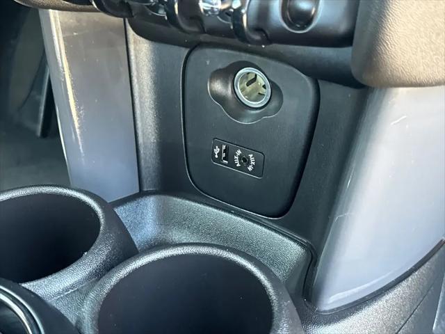 2017 MINI Hardtop Cooper