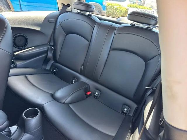 2017 MINI Hardtop Cooper