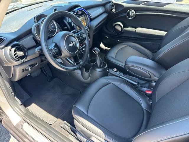 2017 MINI Hardtop Cooper