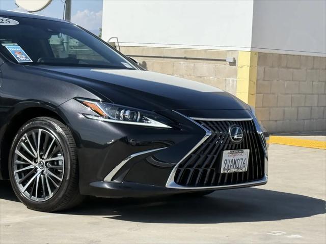 2025 Lexus ES 300h ES 300h