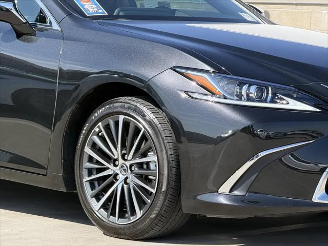 2025 Lexus ES 300h ES 300h