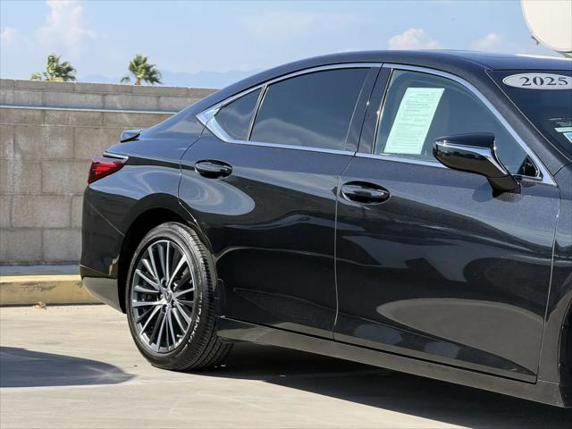 2025 Lexus ES 300h ES 300h