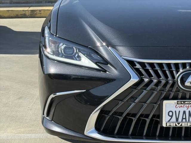 2025 Lexus ES 300h ES 300h