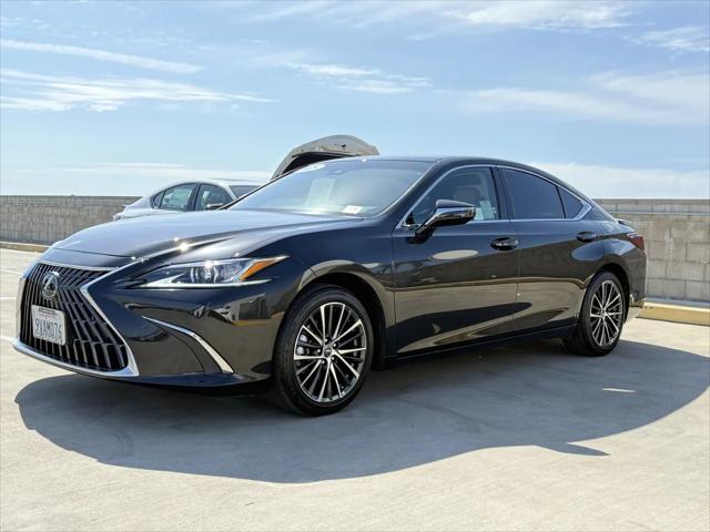 2025 Lexus ES 300h ES 300h
