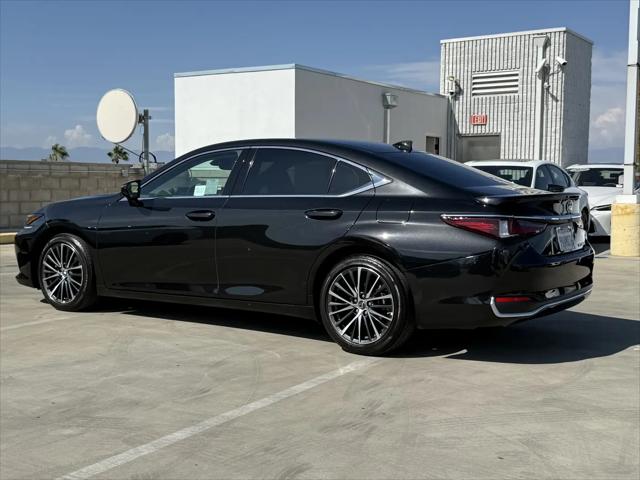 2025 Lexus ES 300h ES 300h