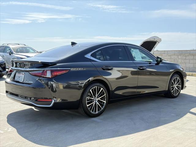 2025 Lexus ES 300h ES 300h
