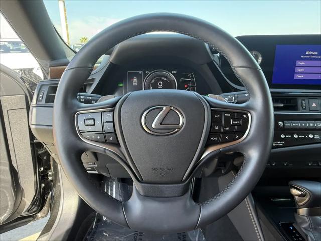 2025 Lexus ES 300h ES 300h