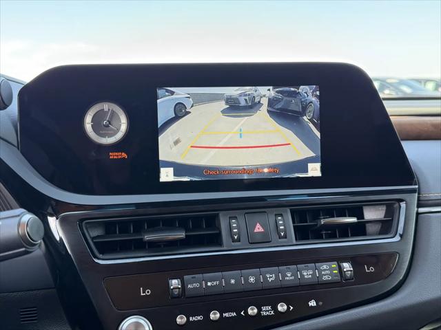2025 Lexus ES 300h ES 300h