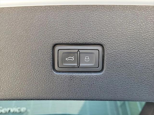 2021 Audi Q8 Premium Plus 55 TFSI quattro Tiptronic