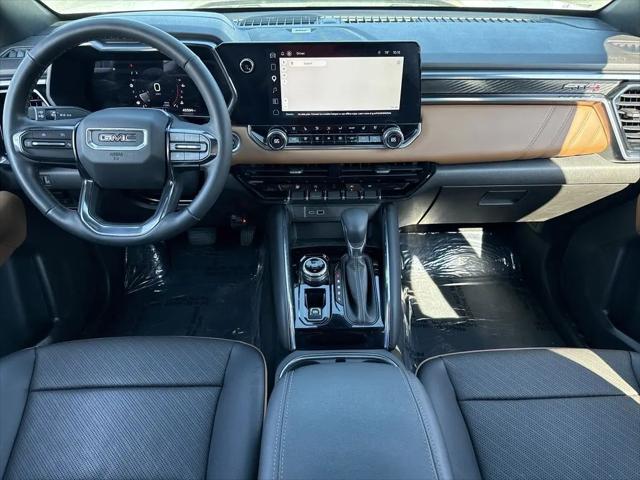 2023 GMC Canyon 4WD Crew Cab Short Box AT4