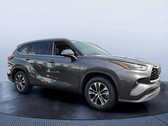 2021 Toyota Highlander XLE for sale in Jacksonville, FL