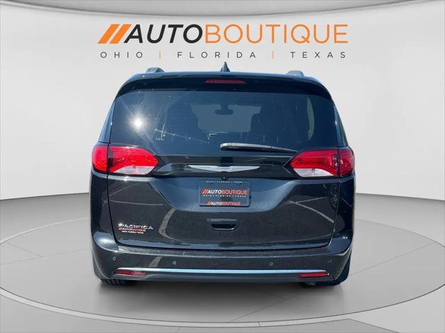 2017 Chrysler Pacifica Touring-L Plus