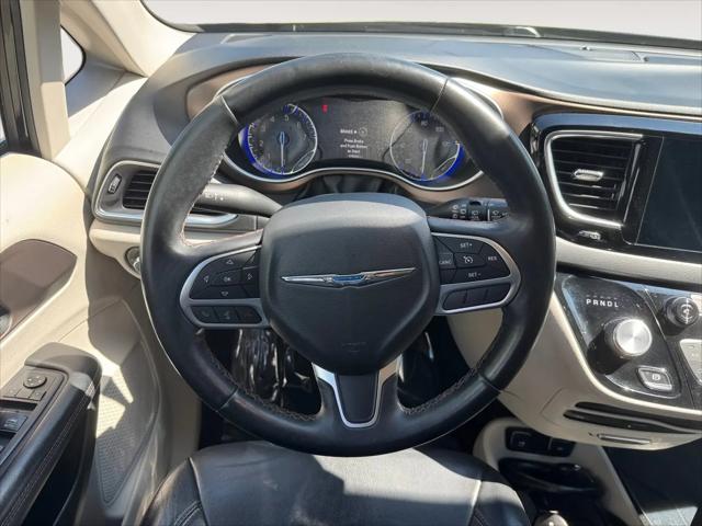 2017 Chrysler Pacifica Touring-L Plus