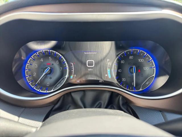 2017 Chrysler Pacifica Touring-L Plus