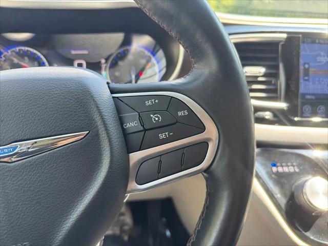 2017 Chrysler Pacifica Touring-L Plus