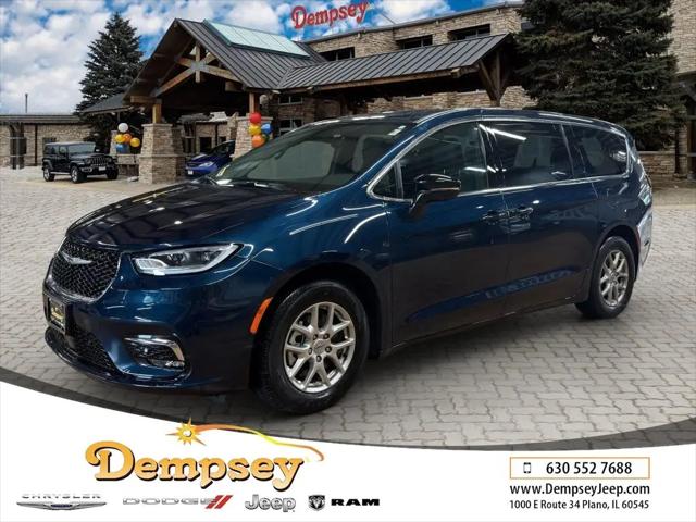 2025 Chrysler Pacifica Select for sale in Plano, IL