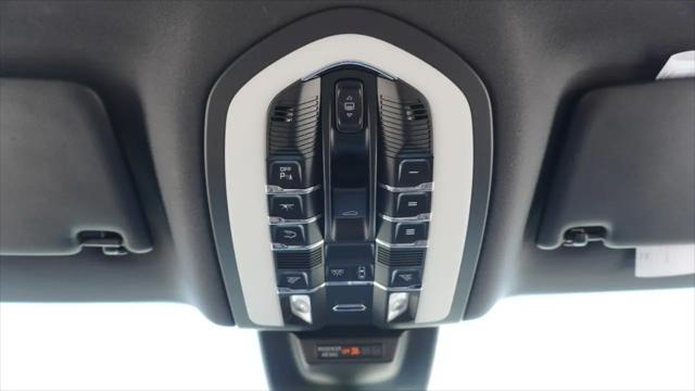 2022 Porsche Macan S