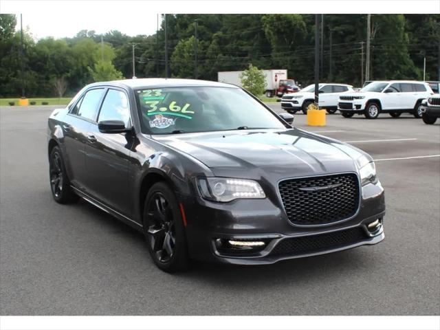 2023 Chrysler 300 Touring L