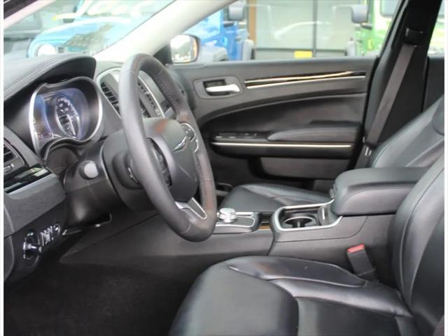 2023 Chrysler 300 Touring L