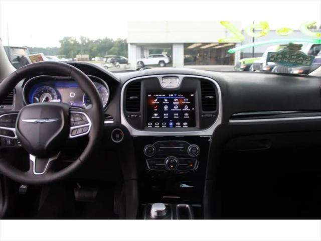 2023 Chrysler 300 Touring L