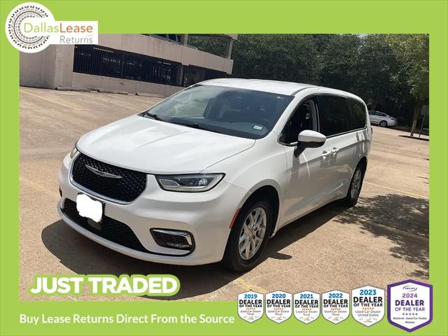 2023 Chrysler Pacifica Touring L for sale in Dallas, TX