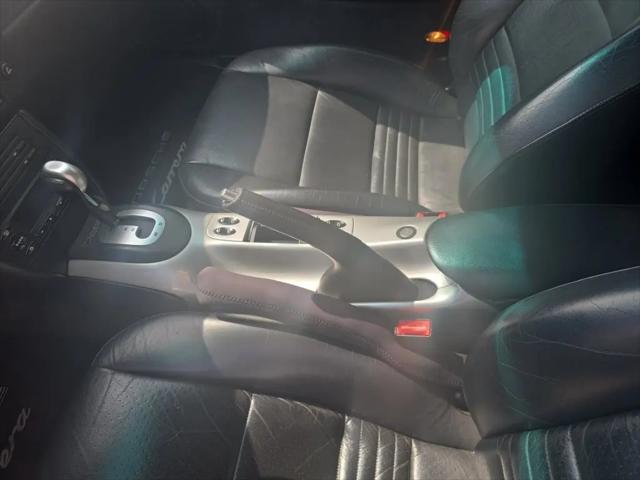 2001 Porsche 911 Carrera 4