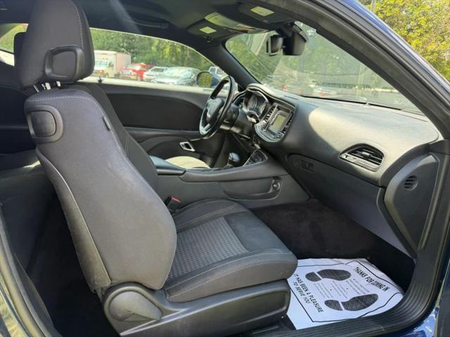 2016 Dodge Challenger SXT