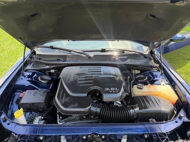 2016 Dodge Challenger SXT