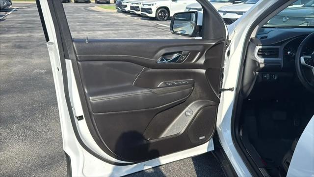 2023 GMC Acadia AWD SLT