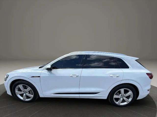 2019 Audi e-tron Premium Plus