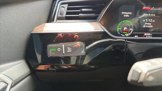 2019 Audi e-tron Premium Plus