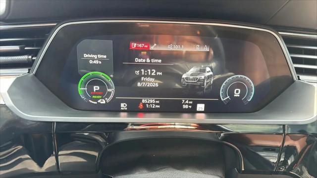 2019 Audi e-tron Premium Plus