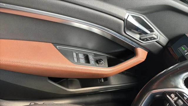 2019 Audi e-tron Premium Plus