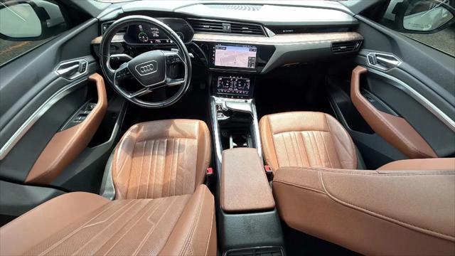 2019 Audi e-tron Premium Plus