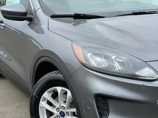 2021 Ford Escape SE Hybrid