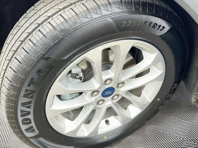 2021 Ford Escape SE Hybrid