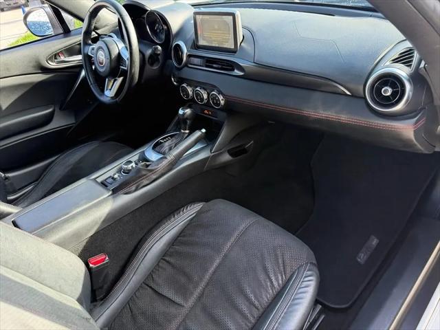 2019 Fiat 124 Spider Urbana