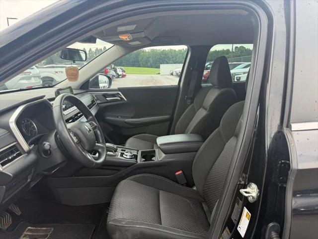 2023 Mitsubishi Outlander ES 2.5 S-AWC 2023 Mitsubishi Outlander ES 2.5 S-AWC