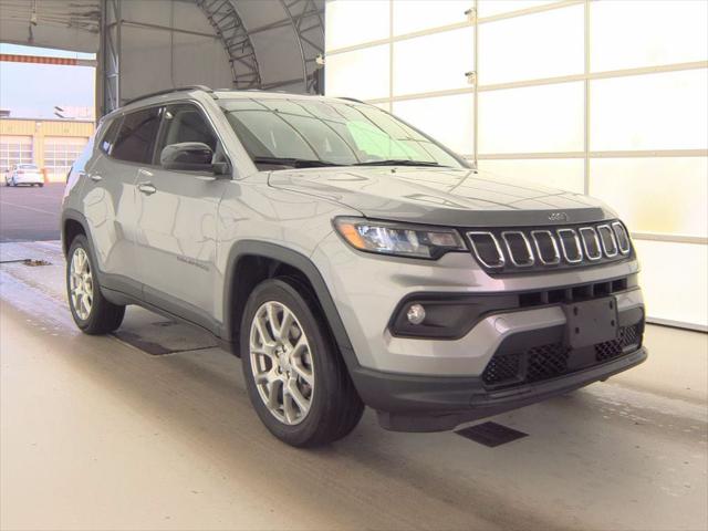2022 Jeep Compass Latitude Lux 4x4 2022 Jeep Compass Latitude Lux 4x4