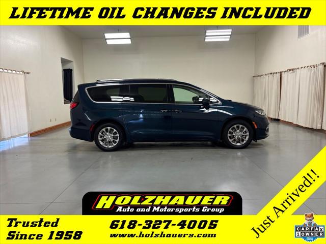 2021 Chrysler Pacifica Touring L for sale in Nashville, IL