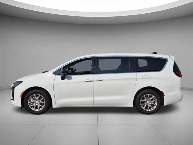 2027 Chrysler Pacifica PACIFICA SELECT