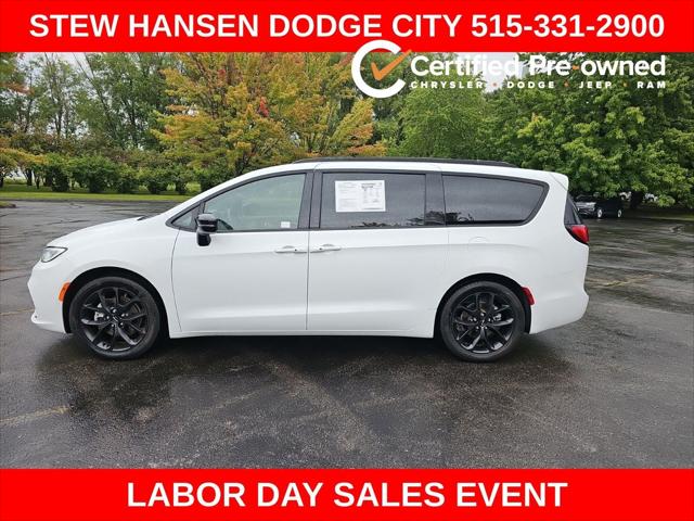2025 Chrysler Pacifica Limited for sale in Urbandale, IA
