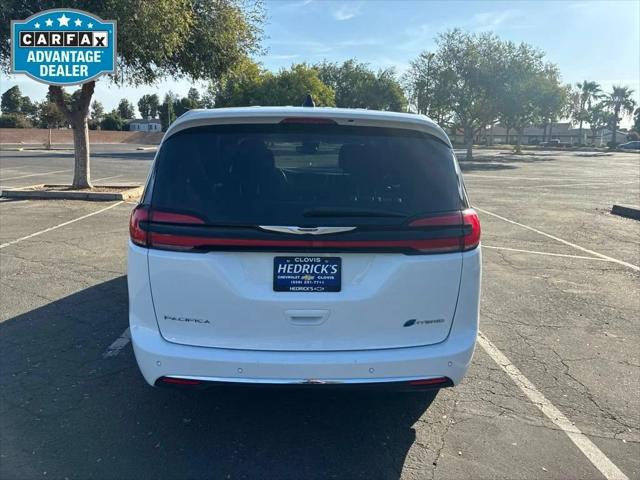 2024 Chrysler Pacifica Hybrid Select