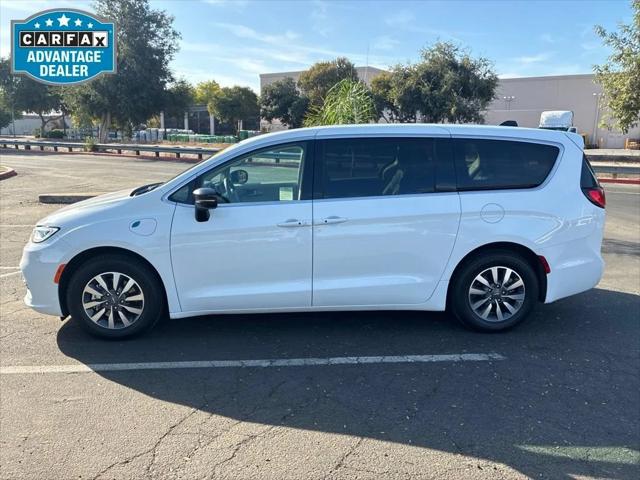 2024 Chrysler Pacifica Hybrid Select