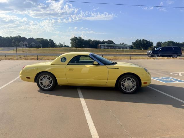 2002 Ford Thunderbird Base