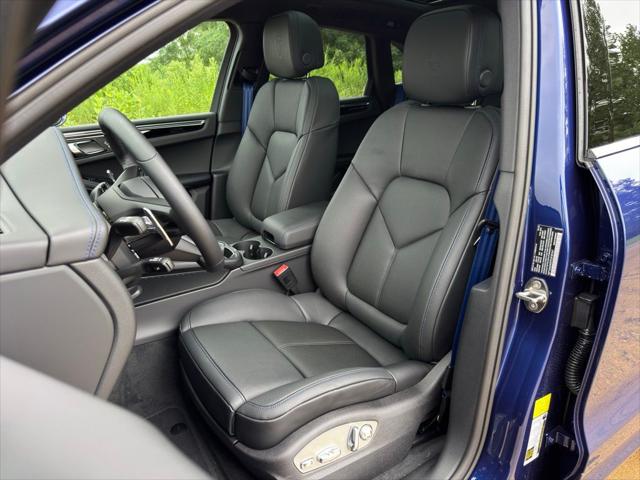 2026 Porsche Macan Unknown