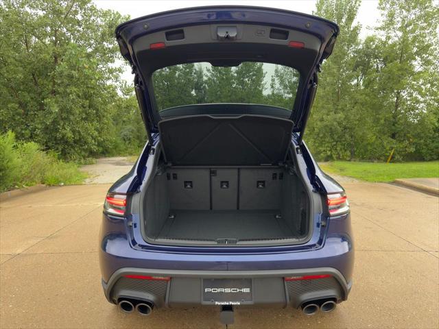 2026 Porsche Macan Unknown