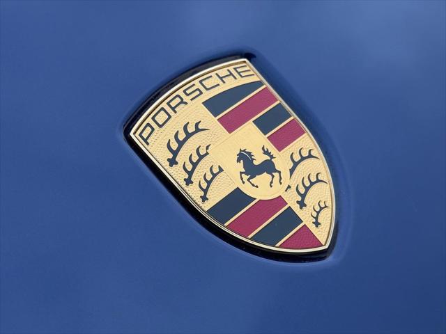 2026 Porsche Macan Unknown