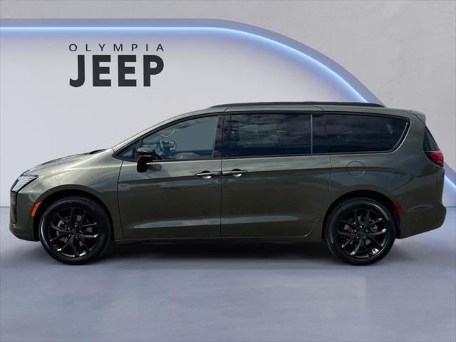 2027 Chrysler Pacifica Limited