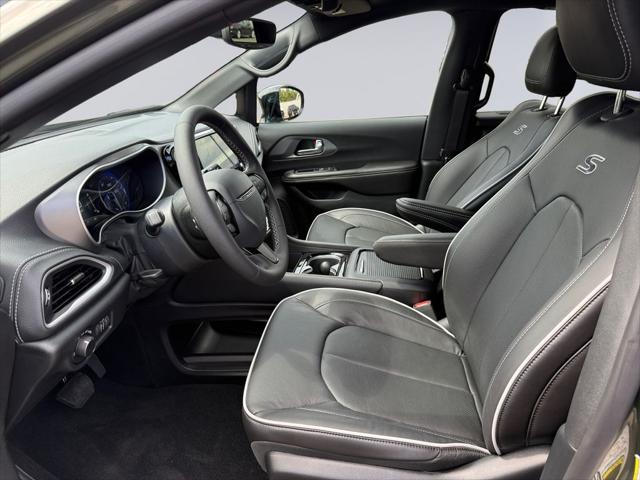 2027 Chrysler Pacifica Limited